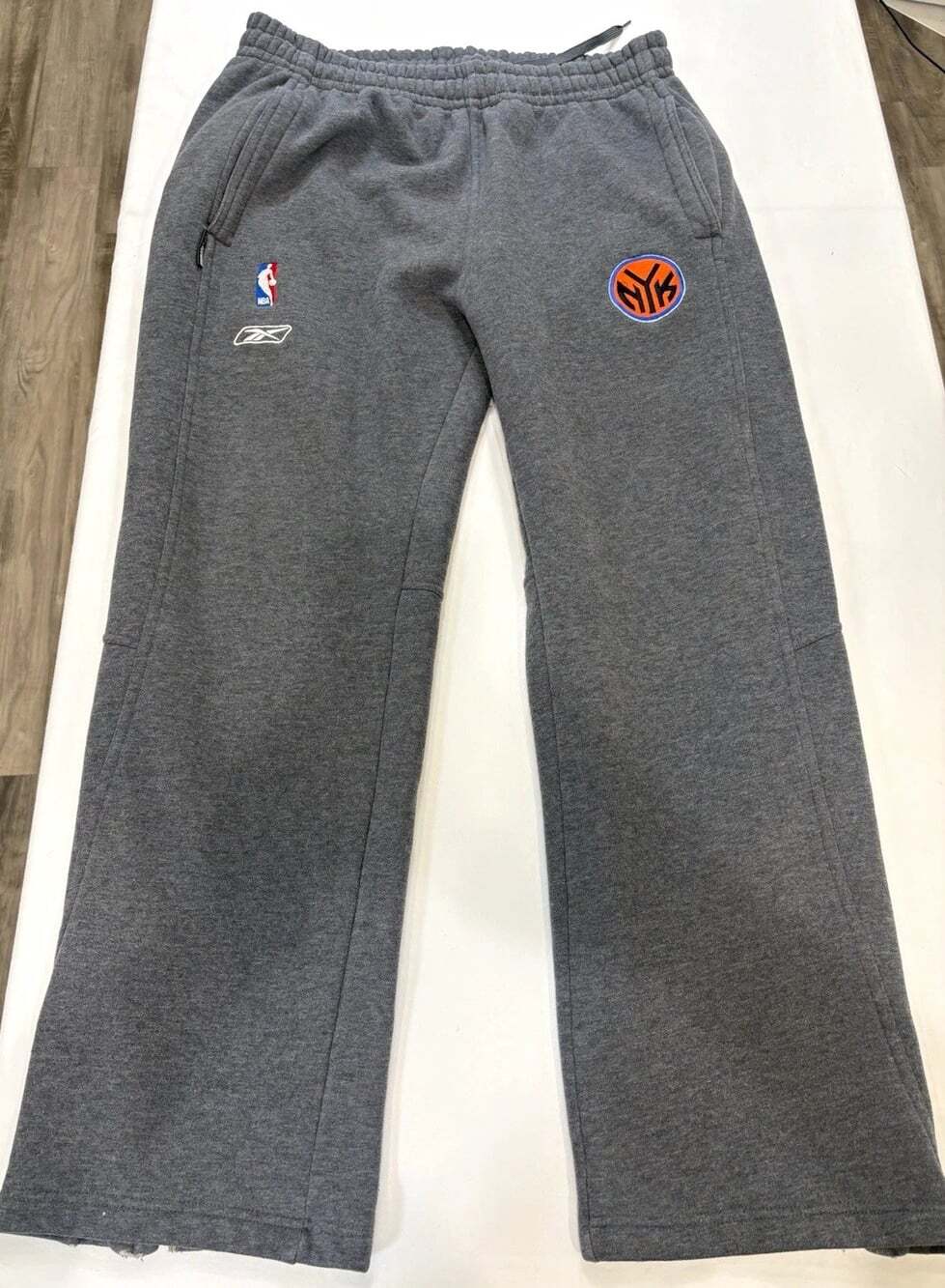Reebok NBA Fusion New York Knicks Gray Fleece Sweatpants Drawstring Zip M